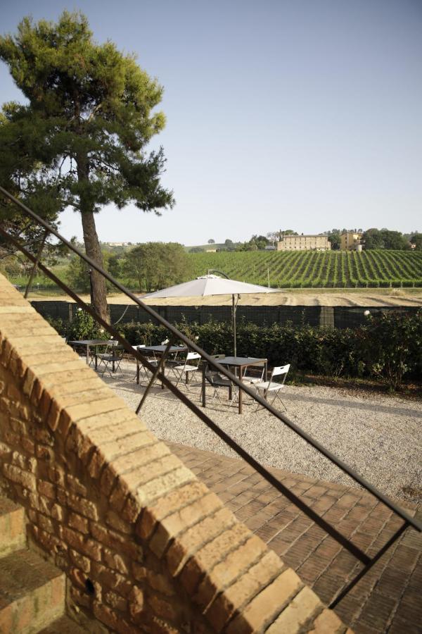 Гостевой дом Agriturismo La Fonte Di San Girio Потенца-Пичена Экстерьер фото