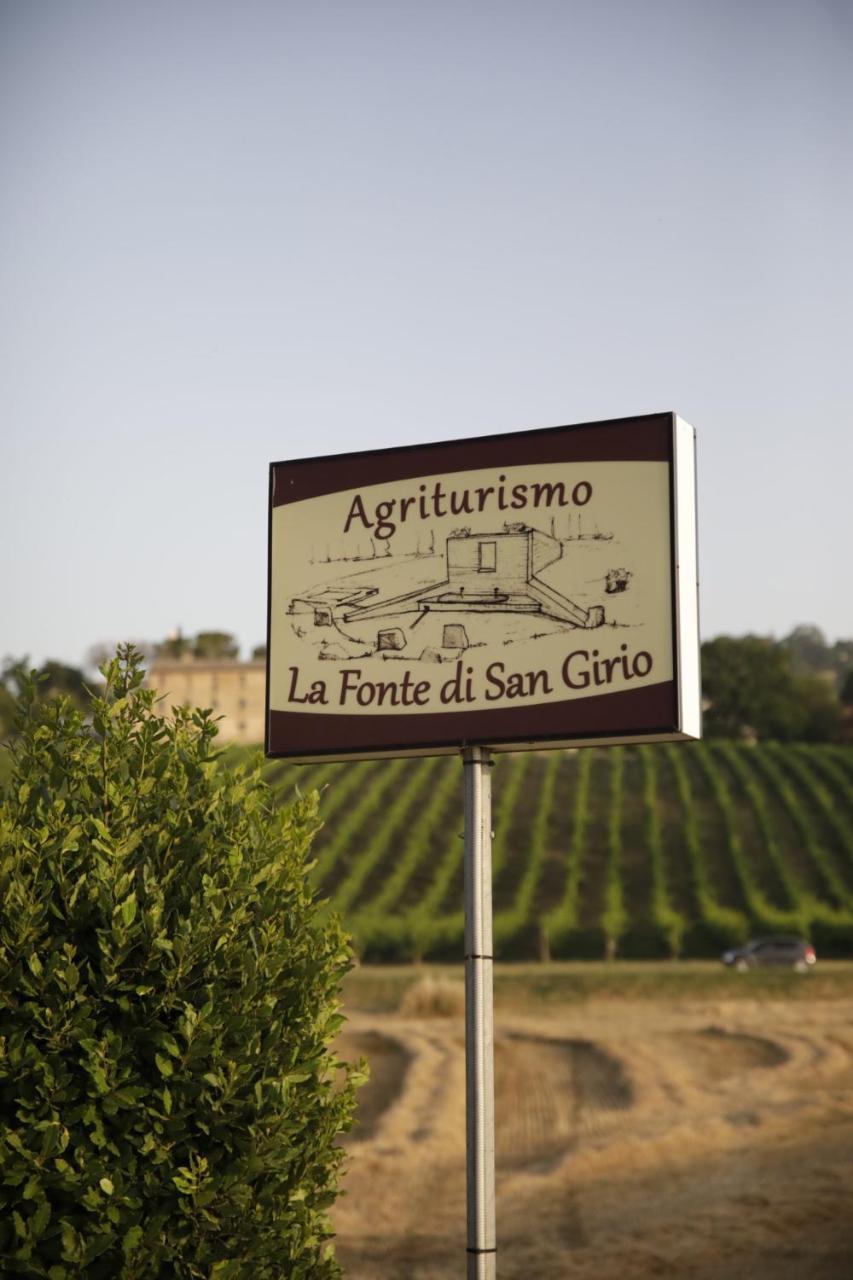 Гостевой дом Agriturismo La Fonte Di San Girio Потенца-Пичена Экстерьер фото