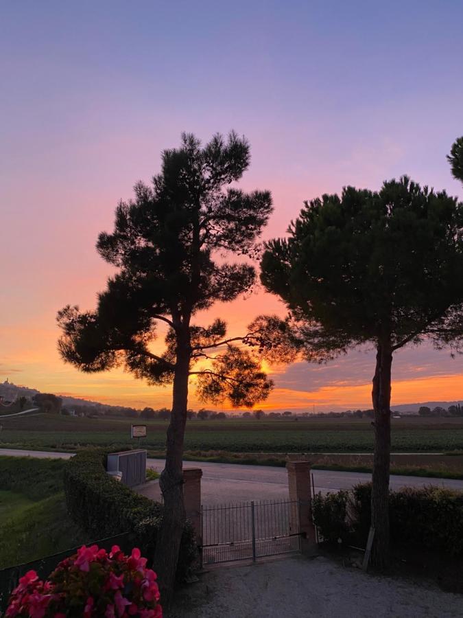 Гостевой дом Agriturismo La Fonte Di San Girio Потенца-Пичена Экстерьер фото