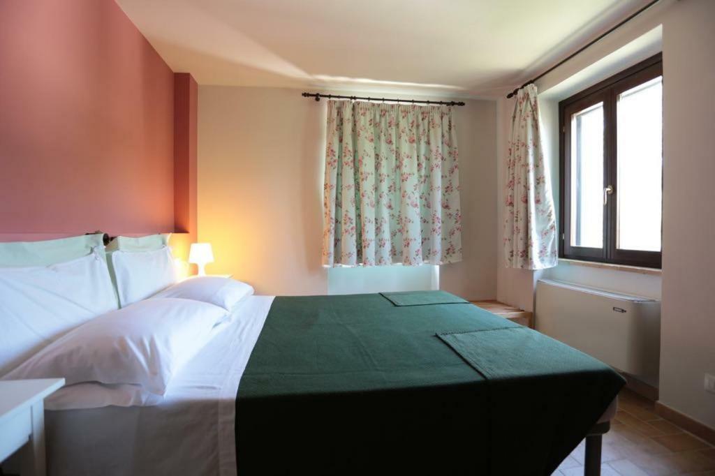 Гостевой дом Agriturismo La Fonte Di San Girio Потенца-Пичена Экстерьер фото